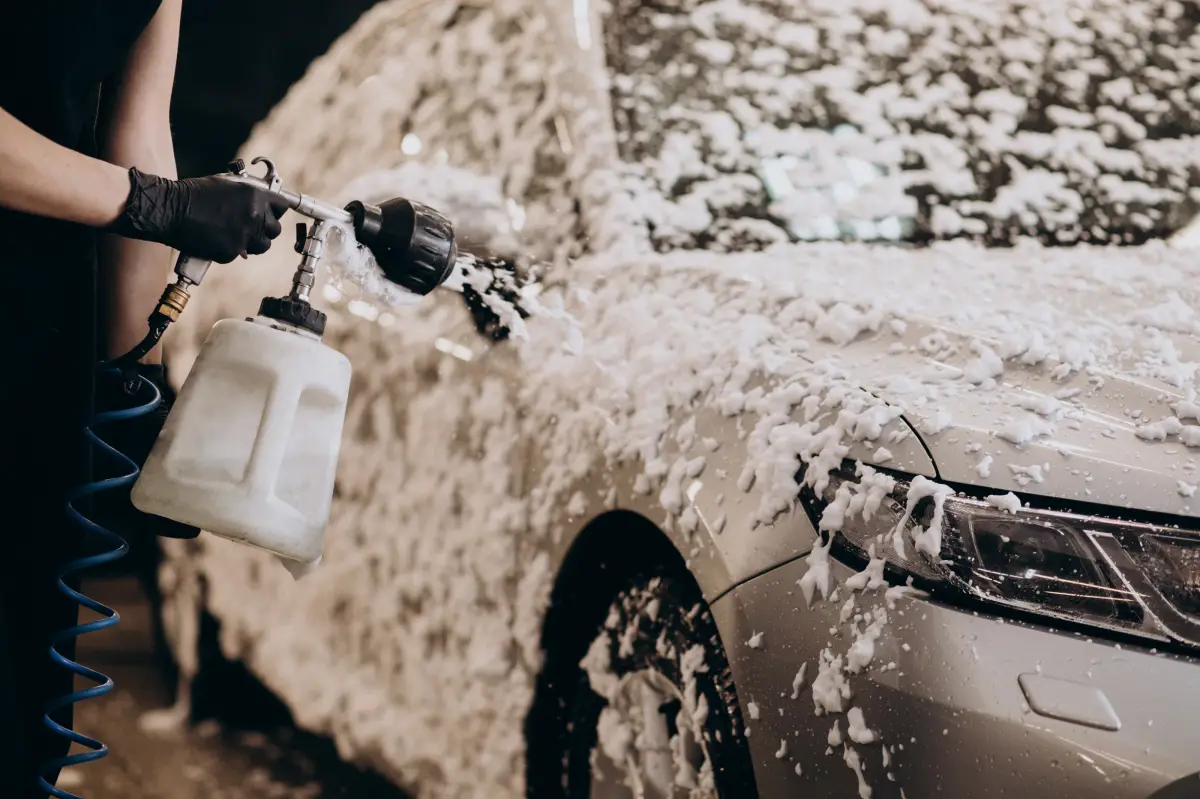 Lavage haute précision et décontamination de carrosserie à Boulazac Isle Manoire